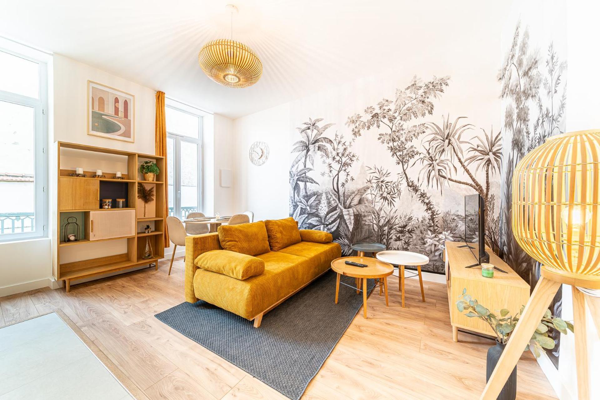 Le Marietton Appartement Cosy A Deux Pas Du Metro Valmy Lyon Exterior photo