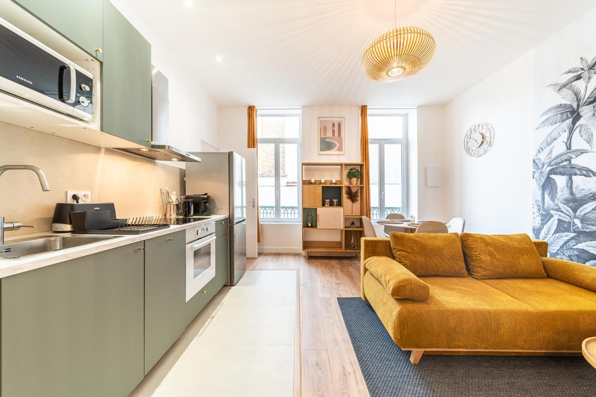 Le Marietton Appartement Cosy A Deux Pas Du Metro Valmy Lyon Exterior photo